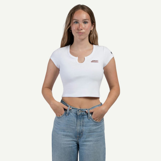 JMU Cali Tee – A cropped, ribbed fitted top with a V-cut neckline and embroidered JMU logo. Perfect for stylish game-day outfits.